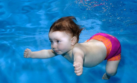 58 1 اطفال مضحكين في المسبح - اضحك مع مواقف الاطفال ليان